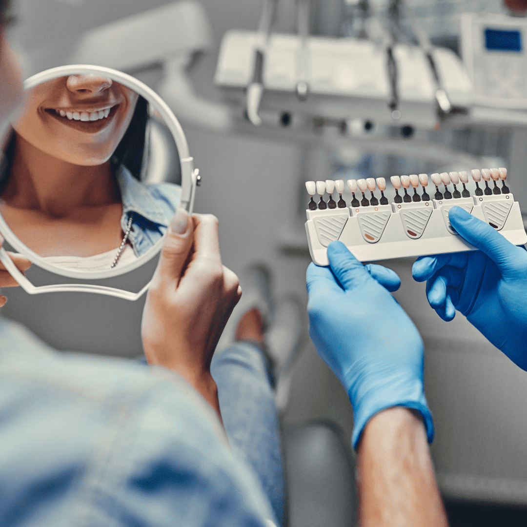 Tratamiento Dental en ODONTOVIDA Cali - Dentista realizando un procedimiento dental